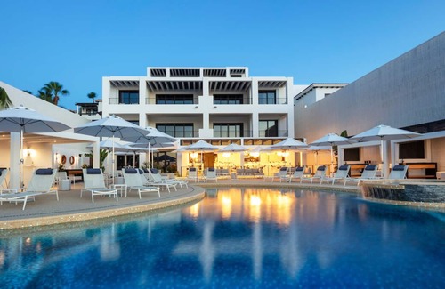 Buzzards Condominio | Oceanfront 3bd Penthouse at the Beachfront Flats