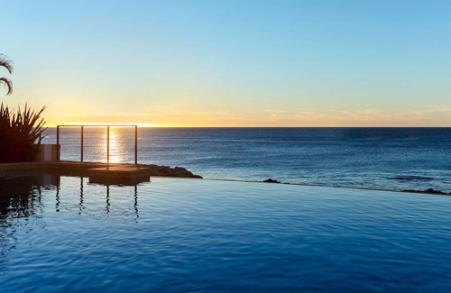 Buzzards Condominio | Oceanfront 3bd Penthouse at the Beachfront Flats