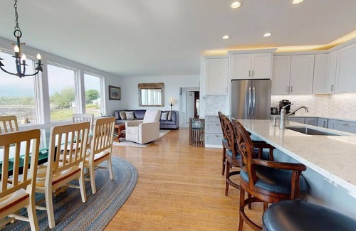 Mid-Coast and Islands Casa | Oceanfront 4 bed, 3 bath colonial beach home, right on Casco Bay!