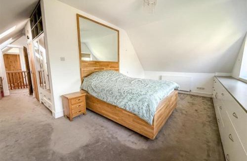 Holland-On-Sea Casa | Oceanfront 4BR Beach Retreat