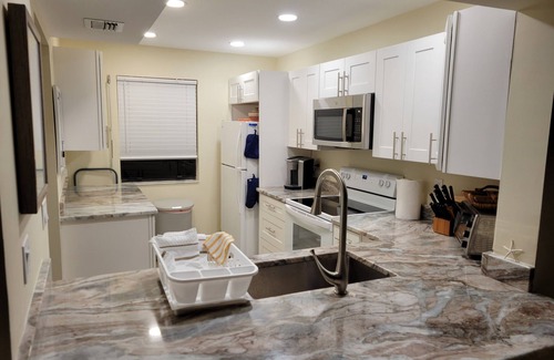 Fort Pierce Shores Condominio | Oceanfront 4th Floor NE Corner Unit - Spectacular Wrap Around Beach Views