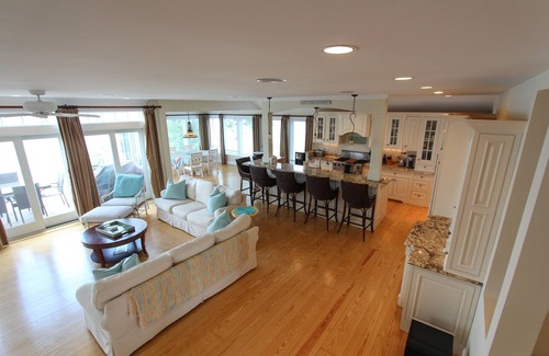 Barnstable Casa | Frente al mar 5BR / 4. ¡5 BA Home directamente en su propia playa privada!
