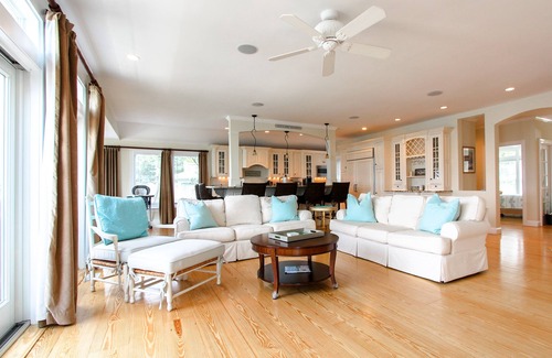 Barnstable Casa | Frente al mar 5BR / 4. ¡5 BA Home directamente en su propia playa privada!