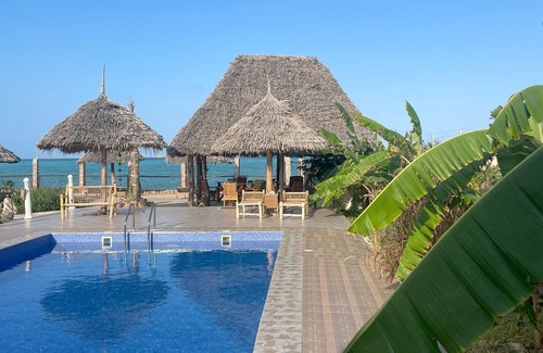 Makunduchi Casa | Oceanfront 6 one-bedroom villas resort in Southeast of Zanzibar island
