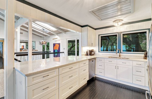 Beach Lagoon Casa | Oceanfront 8 bedroom home with pool & spa, only steps from beach