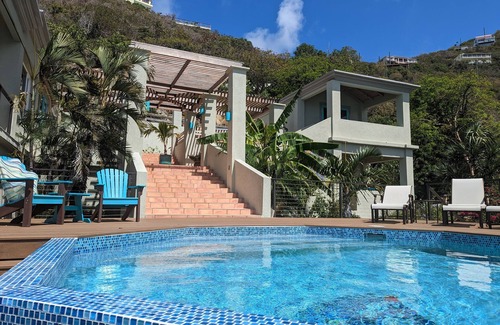 Monte Villa | Escucha el océano desde tu habitación frente al mar