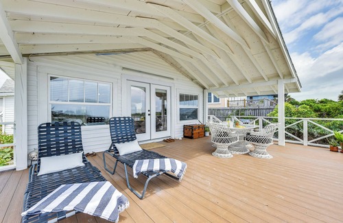 Fernandina Beach Cabaña | Oceanfront Amelia Island Cottage: Deck & Boardwalk