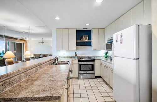 Florida North Atlantic Coast Condominio | Oceanfront and inlet views! Minimum rental period of 60 days.