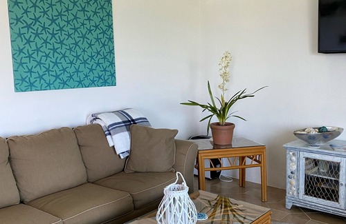 Lubbers Quarters Cay Apartamento | Oceanfront Apartment/Pelican Shores/2 beds, 1 bath/Walk to town/