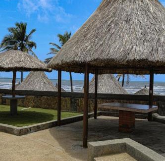 Tucacas Apartamento | Oceanfront apartment in Tucacas, Morrocoy