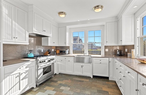East Dennis Casa | Oceanfront Bayside home with private beach!