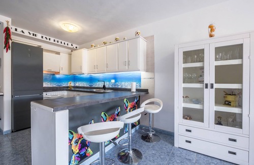 Playa San Juan Apartamento | Hermoso apartamento en la playa "SPR Playa San Juan" en primera linea, con terraza y Wi-Fi, estacionamiento disponible.