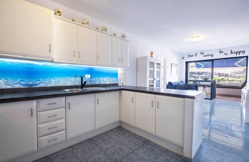 Playa San Juan Apartamento | Hermoso apartamento en la playa "SPR Playa San Juan" en primera linea, con terraza y Wi-Fi, estacionamiento disponible.