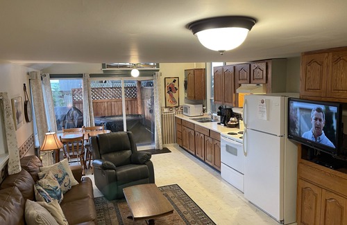 Regional District of Nanaimo Cabina | Beach Croft Cabin-- 235 pies de propiedad frente al mar
