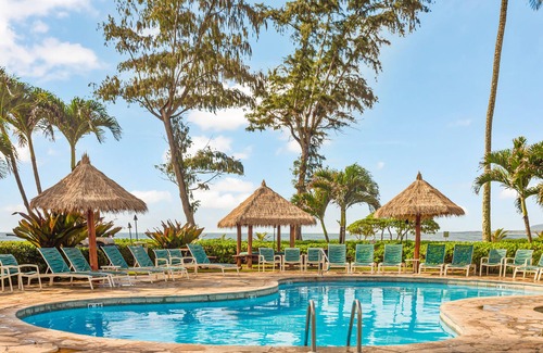 Kapaa Apartamento | Oceanfront Bliss at the Islander on the Beach — Trusted Host, New on VRBO!