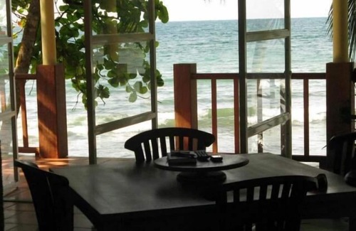 Isla Bastimentos Casa | Alquiler de vacaciones a medida frente al mar