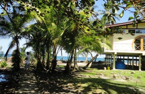 Isla Bastimentos Casa | Alquiler de vacaciones a medida frente al mar