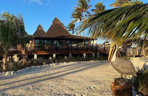 Toll Gate Shores Condominio | OCEANFRONT CONDO IN THE FLORIDA KEYS