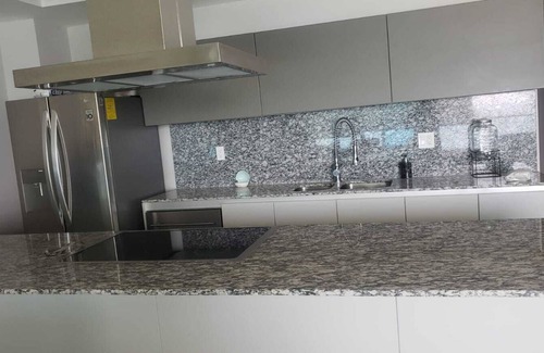 Ixtapa Condominio | OCEANFRONT CONDO, RIGHT ON THE BEACH. SPECTACULAR VIEW