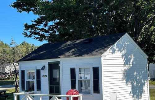Salsbury Cove Cabaña | Oceanfront Cottage at Acadia National Park, Bar Harbor/Rusticator Cottage