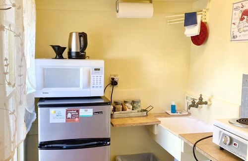 Salsbury Cove Cabaña | Oceanfront Cottage at Acadia National Park, Bar Harbor/Otter Cottage