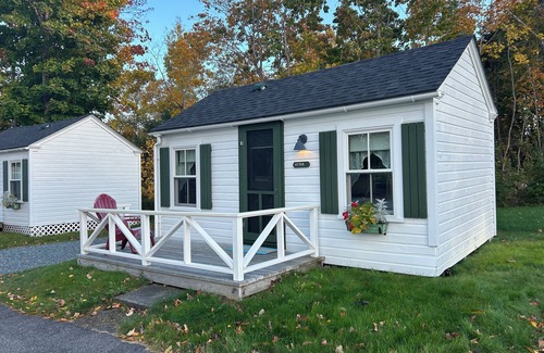 Salsbury Cove Cabaña | Oceanfront Cottage at Acadia National Park, Bar Harbor/Otter Cottage