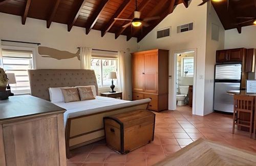 Nazareth Casa | Oceanfront Cottage with Pool