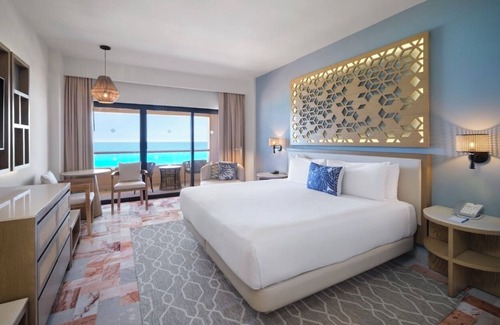 Zona Hotelera Complejo | Oceanfront Dual-Suite ~ All inclusive Luxury at Wyndham Grand Cancun!