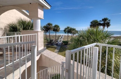 Debordieu Colony Condominio | Elegancia frente al mar, ubicación incomparable en debordieu