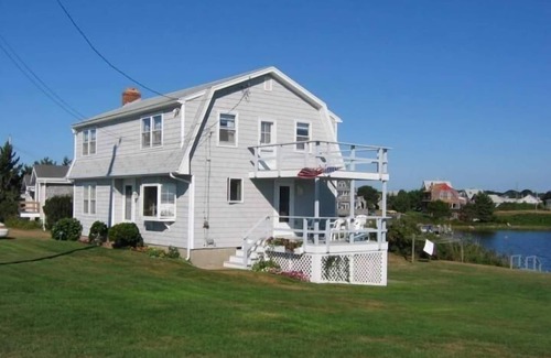 Matunuck Casa | ESCAPE FRENTE AL MAR - ¡Vistas al agua desde cada ventana!