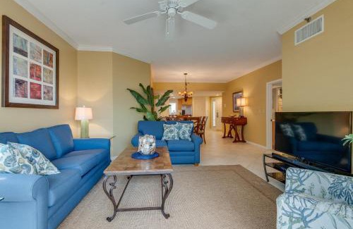 Palmetto Dunes Villa | Oceanfront Family Villa with Complex Pool, Bikes