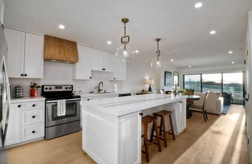 Solana Beach Condominio | Oceanfront Fully Remodeled 2BR 2BA | Gated Parking