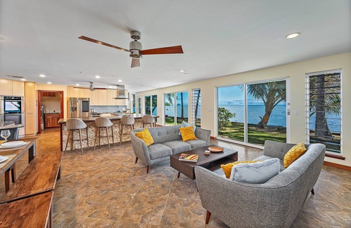 Kahalu u Casa | Oceanfront Gem in the Beautiful Kaneohe Dream Home Paradise Family Retreat