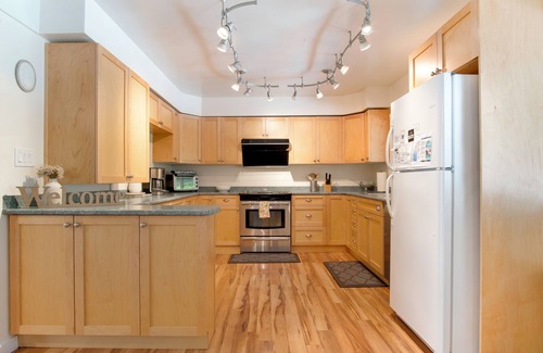 Juan de Fuca Electoral Area Casa | Oceanfront Getaway with Private Dock + Beach