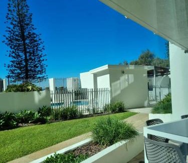 Bargara Apartamento | Oceanfront Ground Floor Apartment - Dwell 3 in Bargara