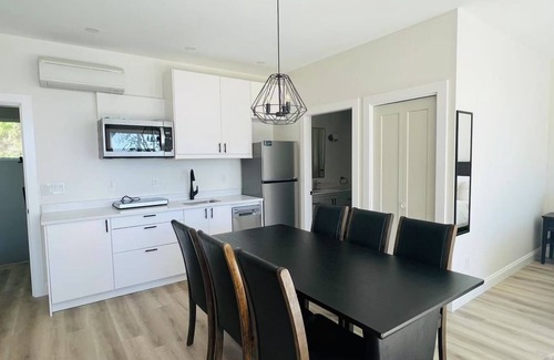 Yellow Point Casa | Oceanfront Guest Floor with King beds/Beach access