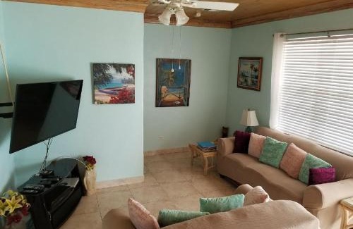 Nassau Casa | Oceanfront Home 35 steps into the SEA! Private Pool! Just bring Snorkel Gear!