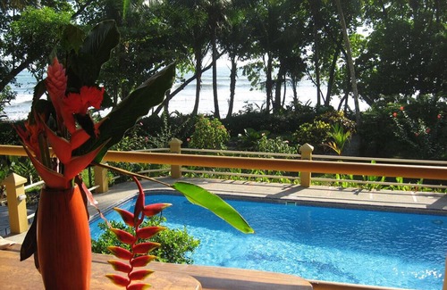 Dominicalito Casa | Casa frente al mar y casa de huéspedes en Dominical, Costa Rica