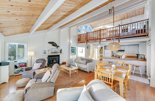 Gualala Casa | Casa frente al mar con impresionantes vistas, cerca de la ciudad, cargador de 50 amperios, 1 perro OK