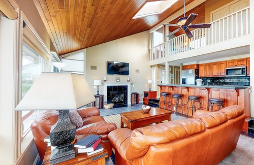 South Beach Casa | Oceanfront Home w/ Private Hot Tub, Ocean Views, Fireplace & Beach Access Path