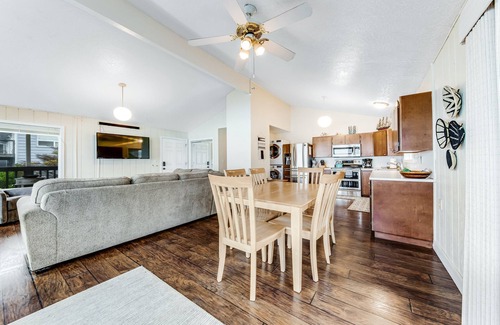 South Beach Casa | Oceanfront Home with Private Deck & Water Views, Full Kitchen, Free WiFi