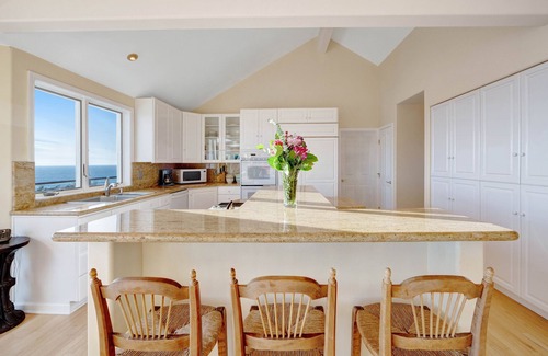Gualala Casa | Casa frente al mar con bañera de hidromasaje privada, vistas y acceso cercano a la playa