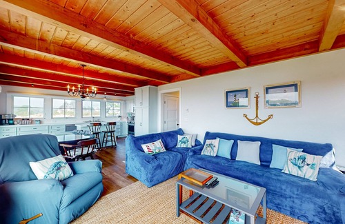 Biddeford Casa | Oceanfront home with stunning views of the cove & sunset, steps to the beach