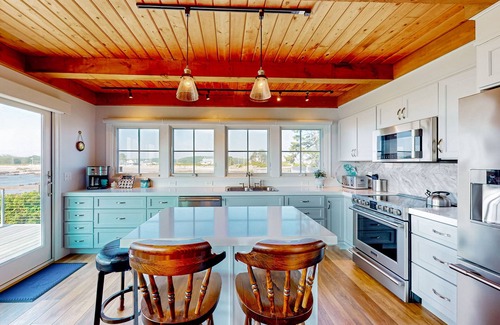 Biddeford Casa | Oceanfront home with stunning views of the cove & sunset, steps to the beach
