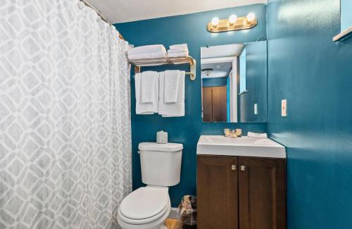 Fort Pierce Hotel | Oceanfront Inn Room #18- Ocean View Balcony
