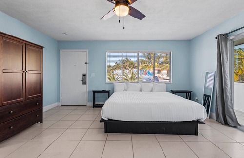 Fort Pierce Hotel | Oceanfront Inn Room #1 - Partial Ocean View, King Bed