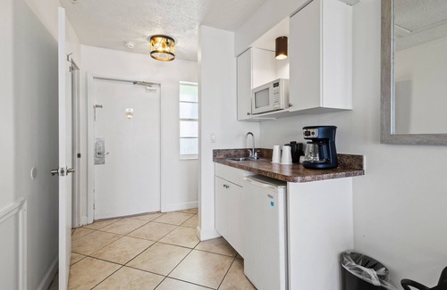 Fort Pierce Hotel | Oceanfront Inn