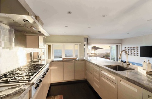 El Porto Casa | Oceanfront Luxe Strand Home | Movie Theater | 3BR