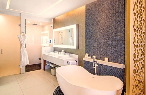 San José del Cabo Complejo | Oceanfront Luxury: 2 Bedroom Suite with Resort Amenities