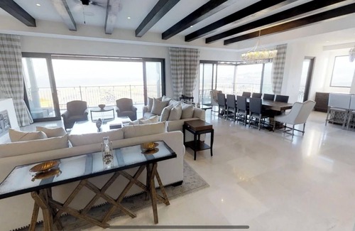 Los Cabos Complejo | Oceanfront Luxurious 4 BDRM PH Suite at Golf and Spa Resort in Cabo San Lucas